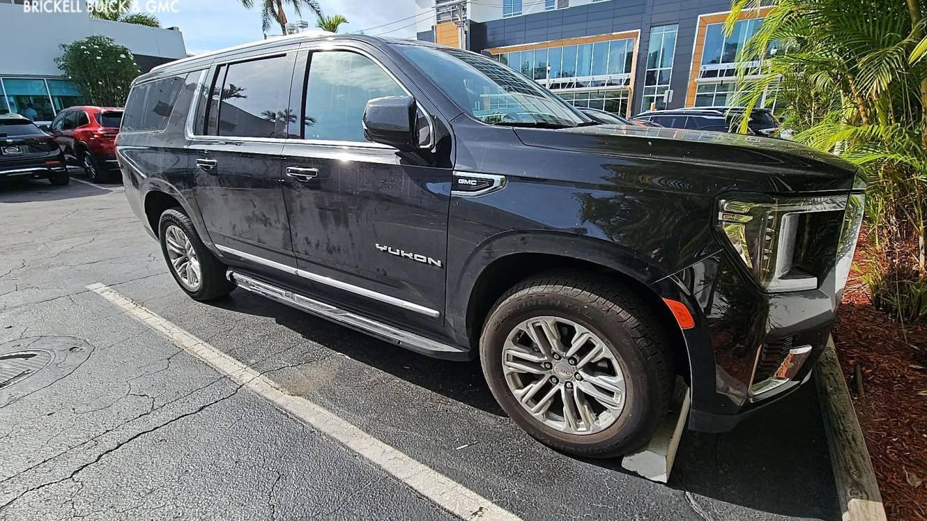 GMC YUKON XL 2021 1GKS2GKD5MR386058 image